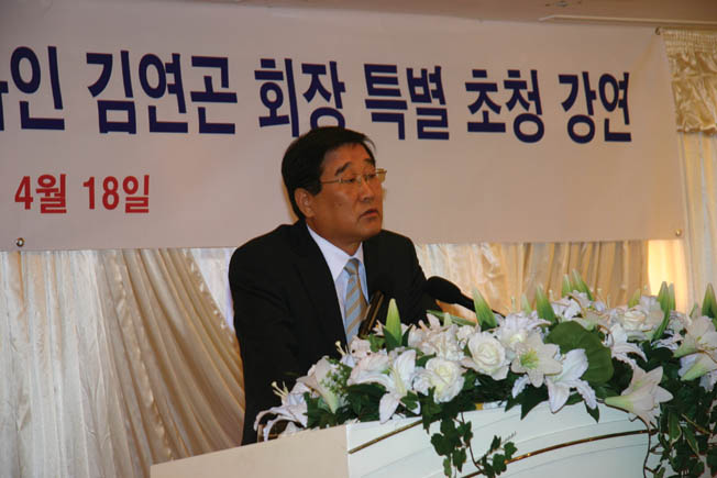 커런덤 이미지