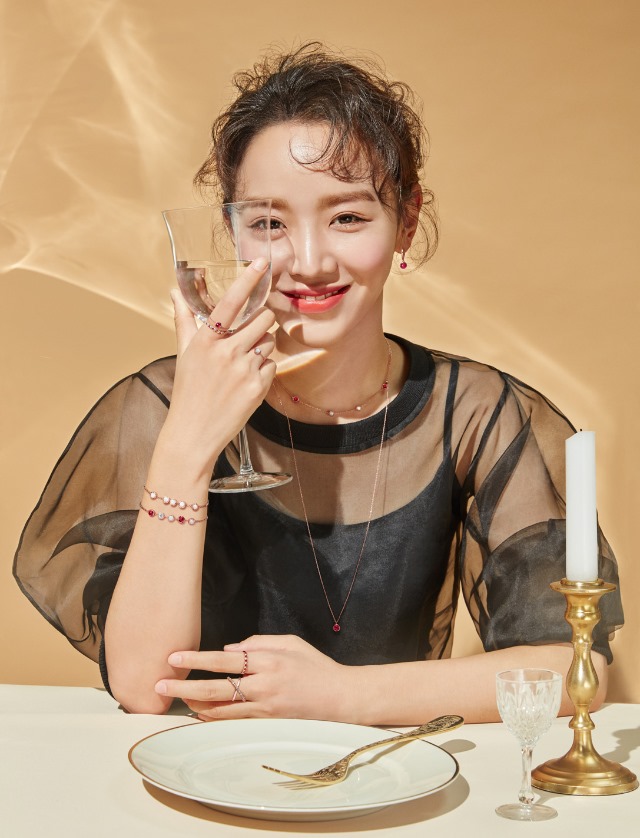 러브캣비쥬 신혜선.jpg