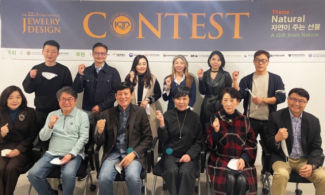 디자인협회공모전심사위원419.jpg
