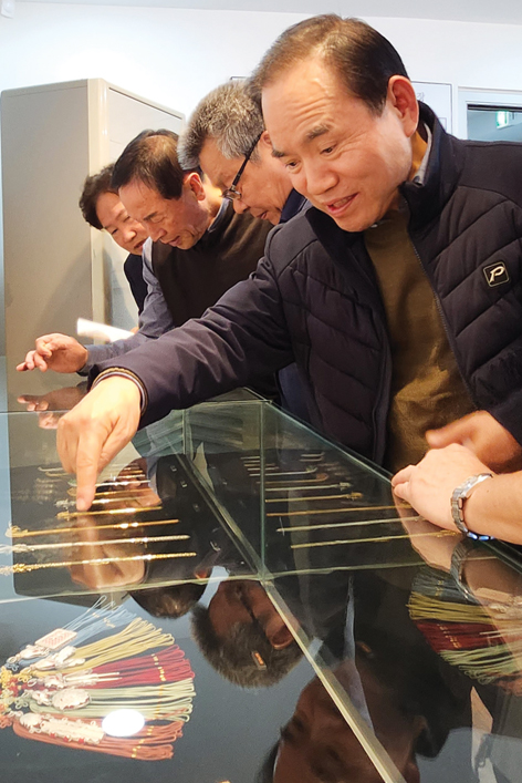 이황재개인전설명439.jpg