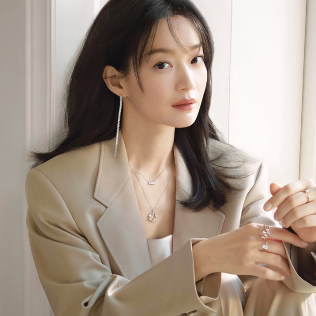 신민아디디에2024FW455.jpg